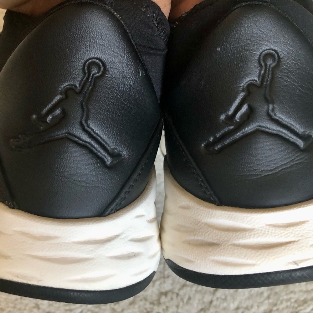 Men’s Nike Jordan Formula 23 Basketball Athletic Shoes - Picture 8 of 12